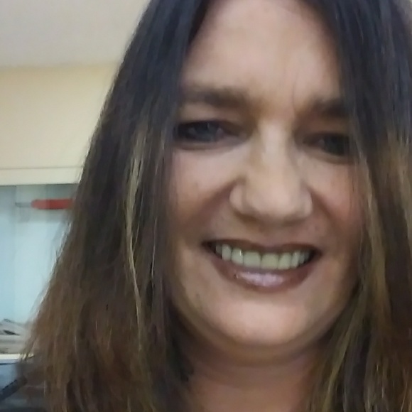 Meet your Posher, April - Picture 4 of 4